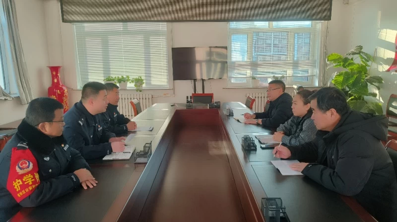 警校联动护成长 法治消防双护航——黑龙江省林区公安局穆棱分局所队联合开展校园安全法治会商暨消防安全演练