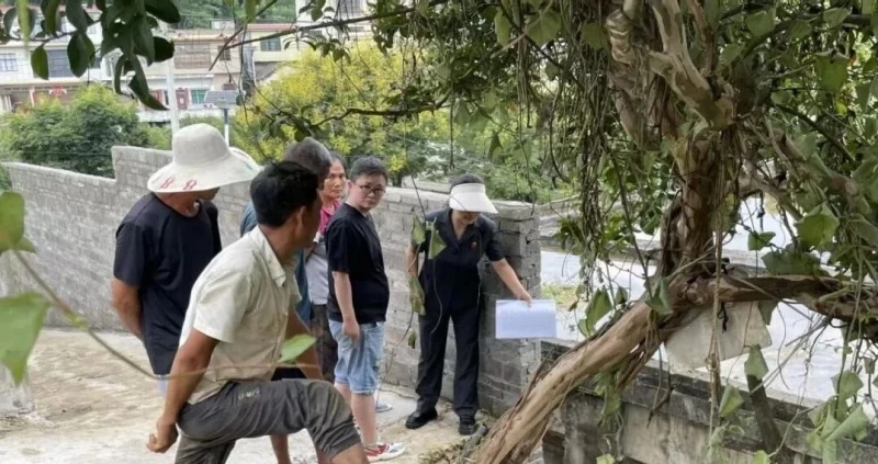 贵州兴义法院：法官上门解纠纷 手足矛盾化玉帛