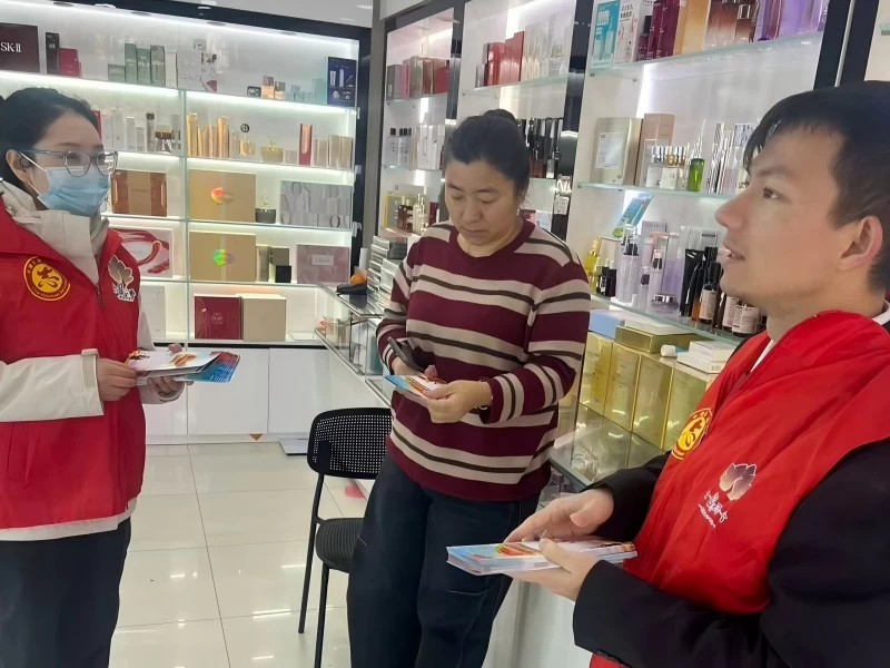 新疆喀什地区泽普县人民法院开展法治宣传志愿服务活动
