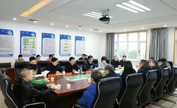 湖南省常德市武陵区委书记康少中前往芙蓉街道宣讲党的二十届四中全会精神