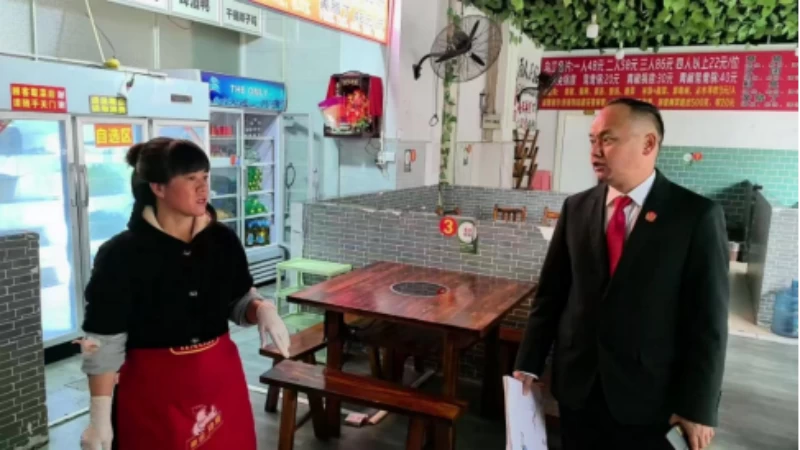 法官走出去 民意带回来——贵州花溪法院持续推进“大走访”活动