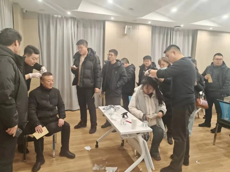 中共佳木斯市郊区委政法委扎实推进公职人员毛发采集检测工作 织密禁毒防护网