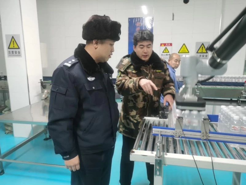 黑龙江省林区公安局双鸭山分局森侦大队开展企业走访活动
