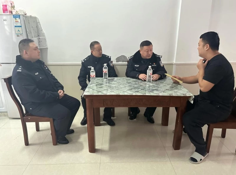 真情润警心 关怀励担当——黑龙江省林区公安局清河分局领导看望慰问患病民警