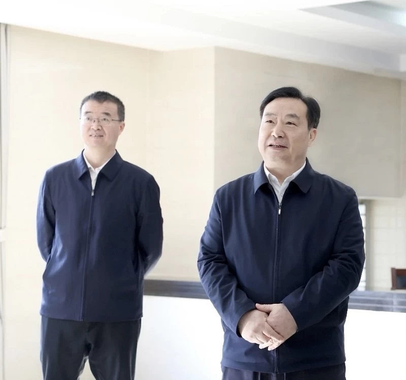 湖北荆州：市委书记汪元程到市法学会驻综治中心基层服务站调研