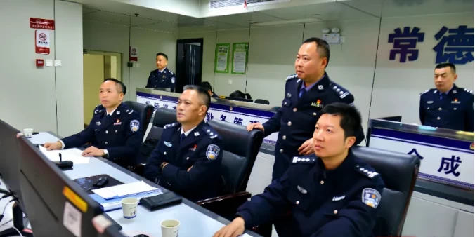湖南常德市人民政府副市长、市公安局局长张永强督导检查冰雪天气道路交通安全管理工作