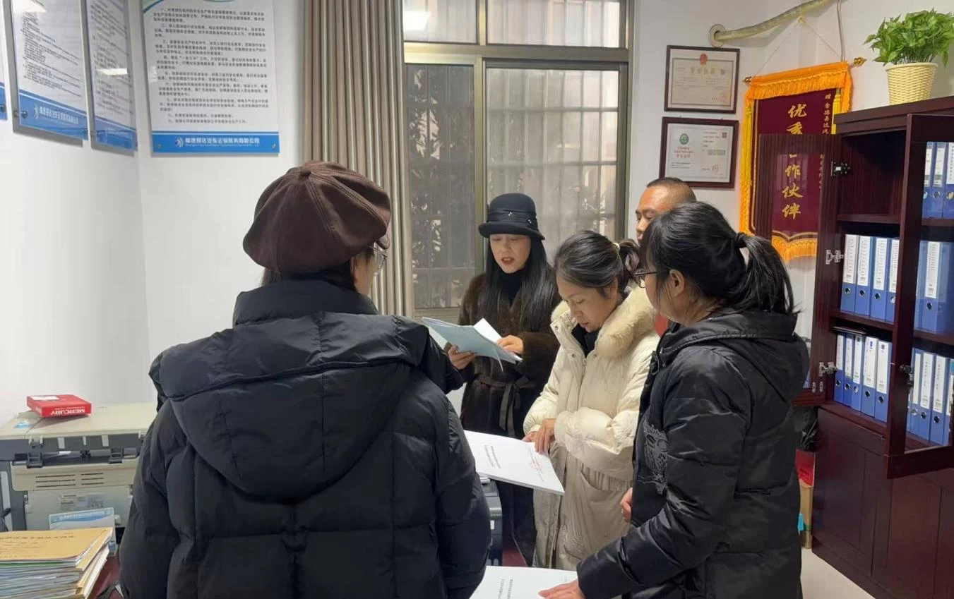 闻雪而动，守护平安——湖南常德市道路运输服务中心一线全力迎战低温雨雪冰冻天气