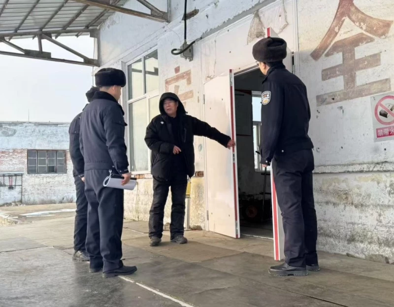筑牢林区安全屏障 护航平安稳定大局——黑龙江省林区公安局穆棱分局所队联合开展重点场所安防专项检查