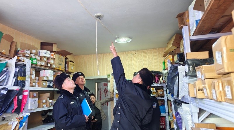 黑龙江省大兴安岭地区行署公安局韩家园森林分局开展节前特种行业及重点单位安全大检查