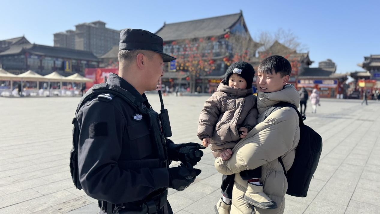用脚步丈量责任，用细节传递温暖——呼和浩特市公安局大召警务室的新春三剑客
