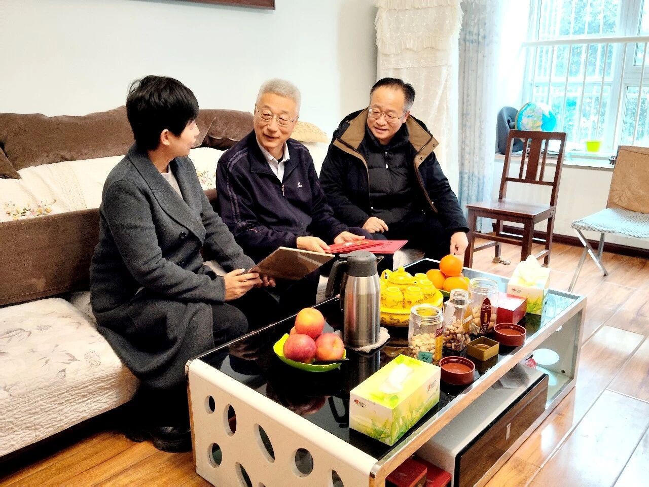 九三学社洛阳市委会走访慰问老社员