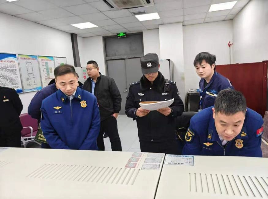 新春走基层｜守“烟火气” 护平安年：郑州铁路公安处商丘东站派出所密织春节消防“安全网”