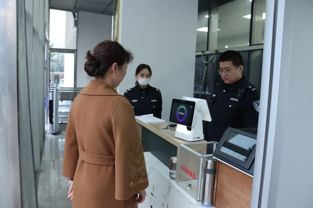 河南洛阳洛龙法院“马”力全开，再启新程