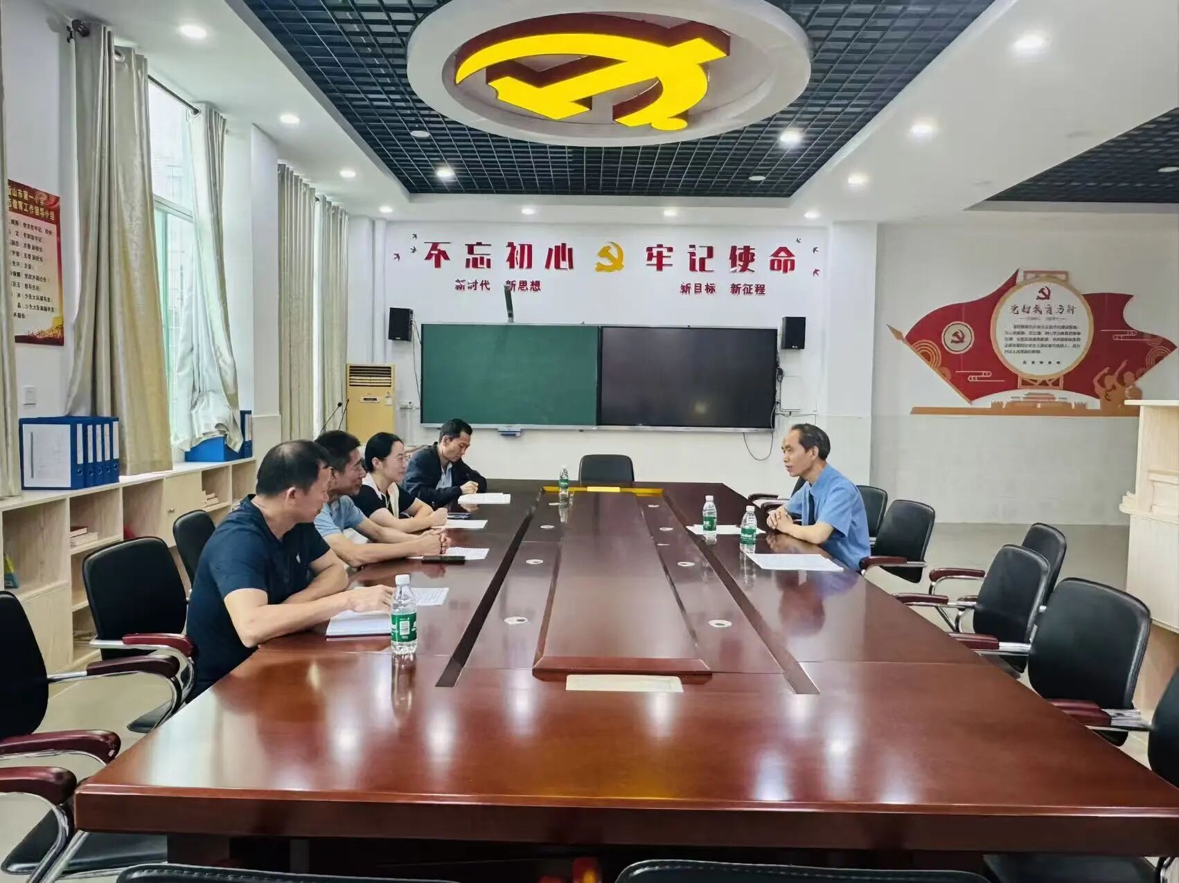 海南省五指山市检察院深入校园开展预防未成年人犯罪专题法治课