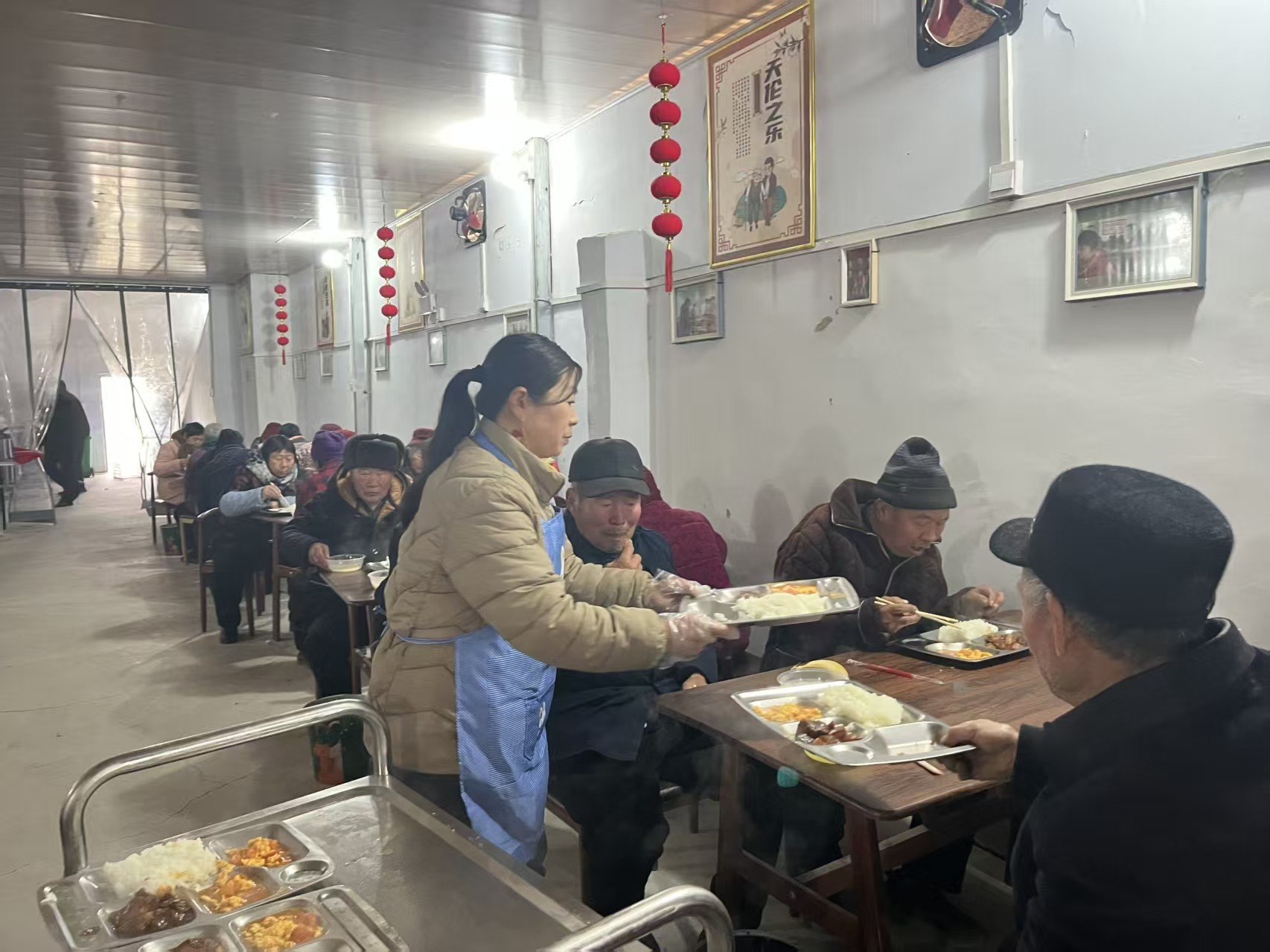 雷锋精神暖人心 孝善食堂饭菜香——商丘市虞城县稍岗镇冯庄村以孝治家大食堂暖心开餐