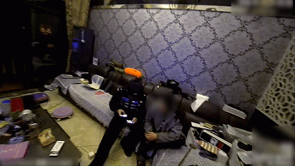 浙江金华：将计就计，2名取现“车手”落网，10万元保住了
