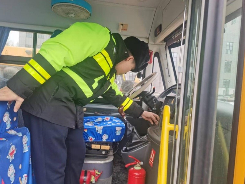 黑龙江省鸡西市虎林市公安局交通管理局：多措并举全力守护平安上学路