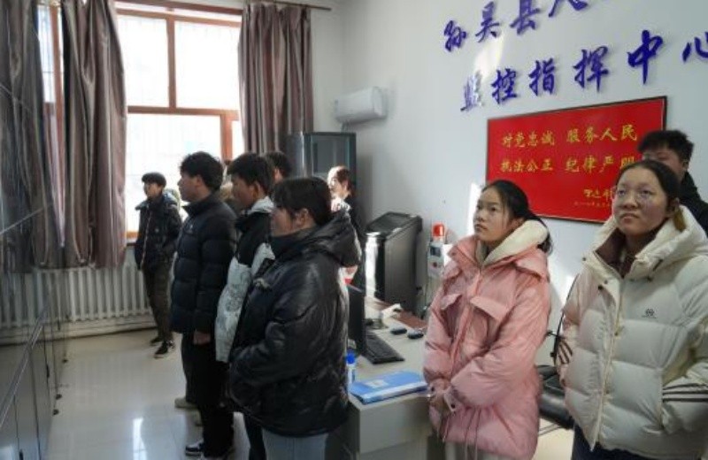 春启新程 法护成长——黑龙江省黑河市孙吴法院沿江法庭开展“开学法治第一课”系列活动