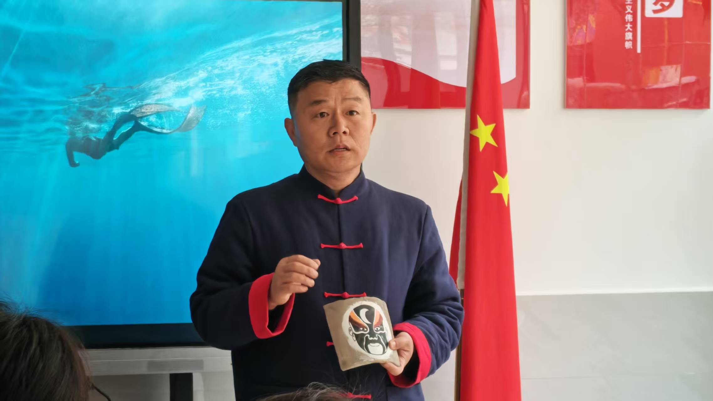 非遗润书院 匠心传薪火——商丘工学院艺馨书院“一站式”社区开展非遗微砖雕传承教育活动