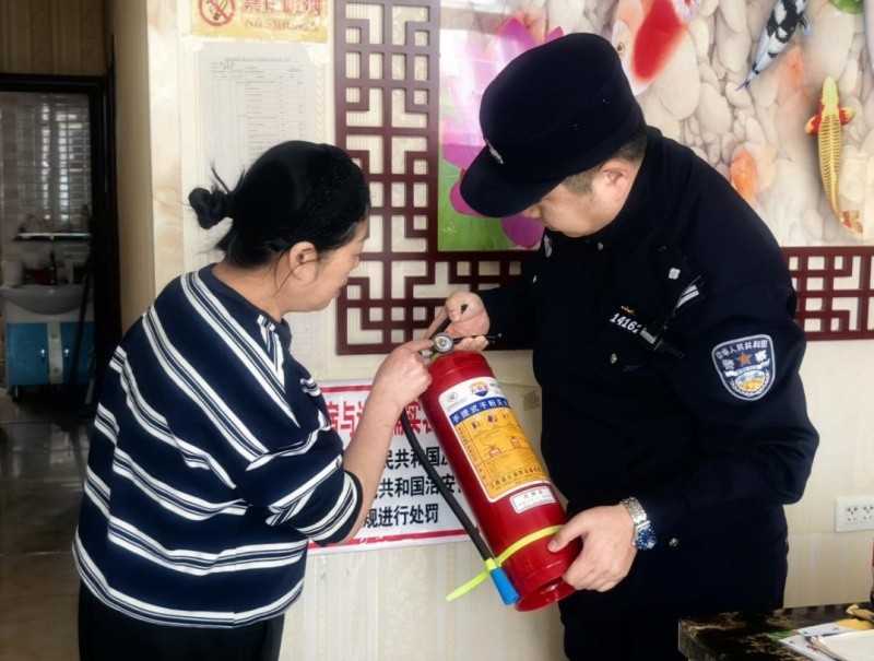 严把消防“质量关” 筑牢安全“防火墙”——黑龙江省大兴安岭地区塔河县公安局联合多部门开展“3·15”消防产品打假行动