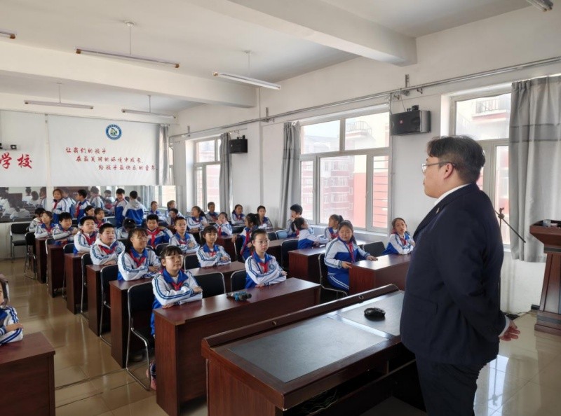 法治宣传进校园 护航成长正当时——黑龙江省巴彦县中心小学“开学第一课”法治宣传活动纪实