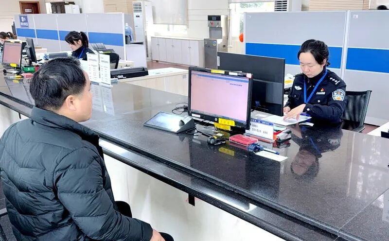 让“数据跑”不让“群众跑” 湖南常德公安交管部门落实7项“一网办”便民措施成效明显