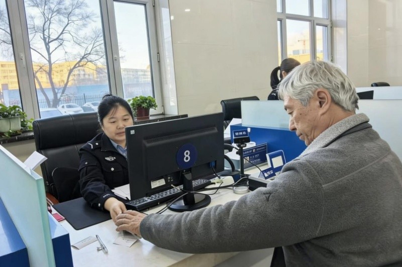 让群众揣着满意而归——黑龙江省哈尔滨市公安局香坊分局出入境管理大队以“服务温度”提升群众“幸福指数”
