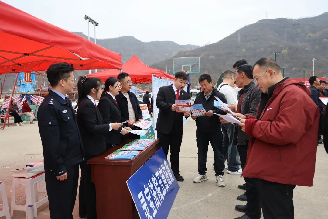河南灵宝：“枫桥经验”携手千年古会 综治联动绘就基层治理新“枫”景