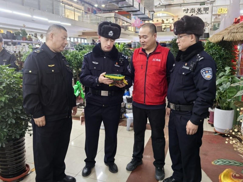 黑龙江省哈尔滨市公安局：守黑土沃土 护春耕希望