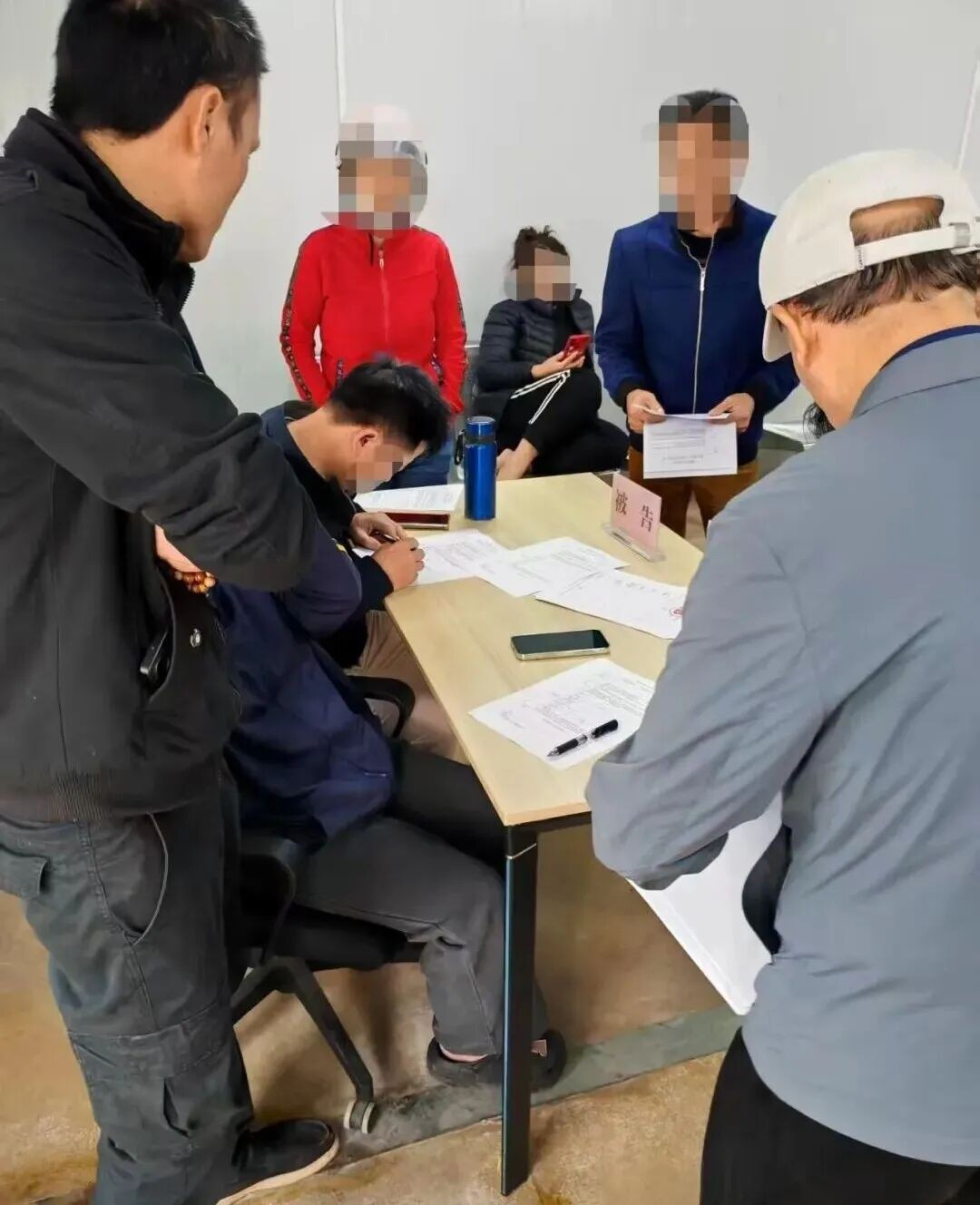 海南省儋州市法院白马井法庭借力“候鸟”调解员化解11名农民工欠薪纠纷