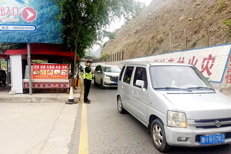 山西陵川公安：点线面联动 护游客平安