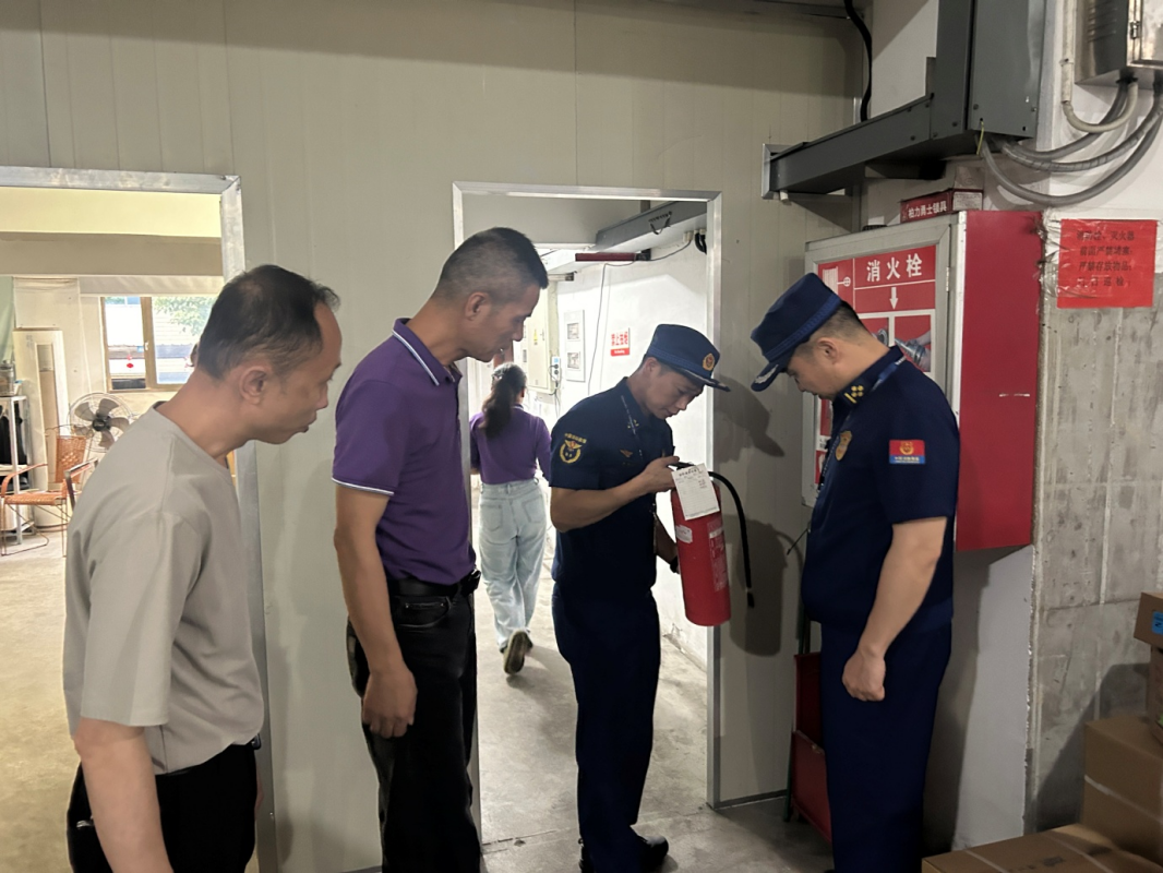 严把产品质量关 筑牢安全防火墙——福建省漳州市南靖县消防联合高新园开展消防产品专项排查行动