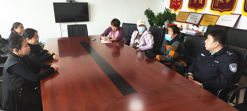 黑龙江省大兴安岭公安局十八站分局：普法“点对点”，服务“面对面”