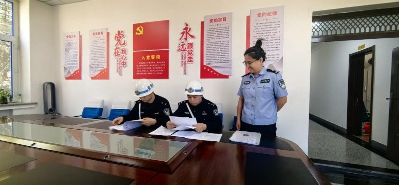 黑龙江省林区公安局穆棱分局警务督察大队扎实开展安全生产专项督导检查工作