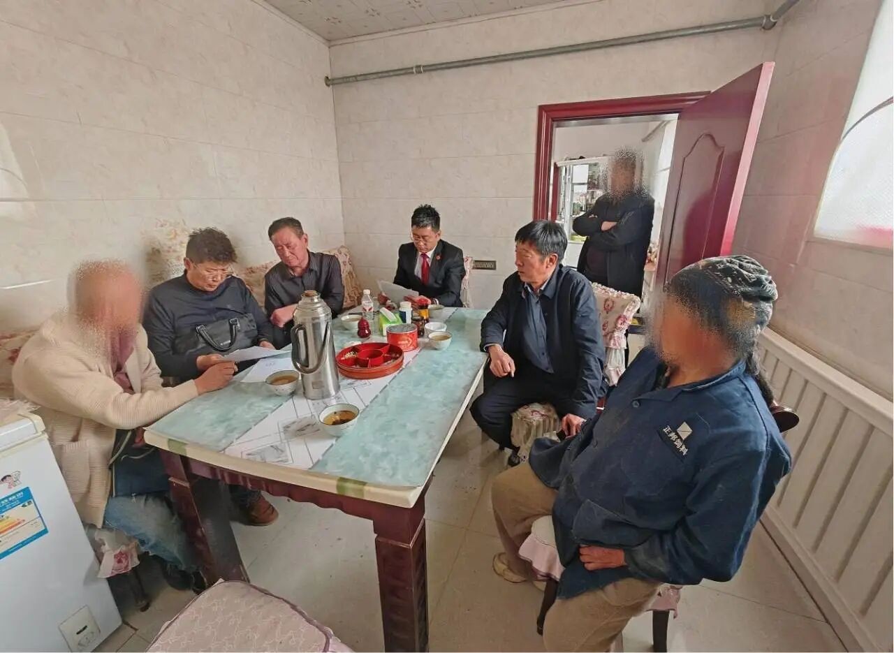 草场矛盾引纠纷 多元化解促和谐——内蒙古鄂托克旗人民法院成功调解一起草牧场纠纷