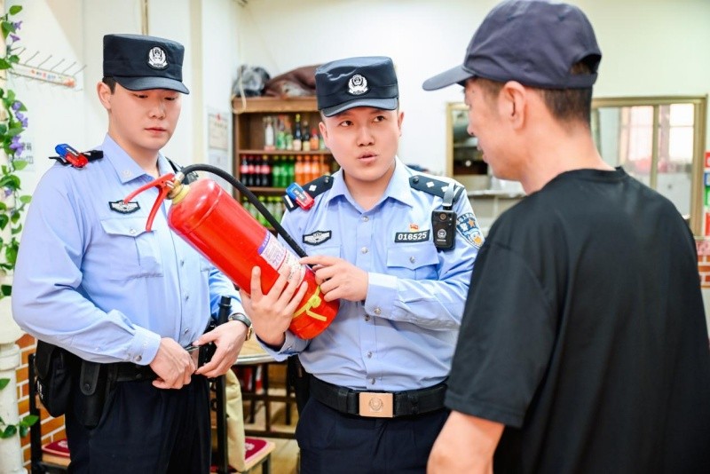 黑龙江省哈尔滨市公安局：“宣+查+管”三维发力 筑牢“九小场所”安全底线