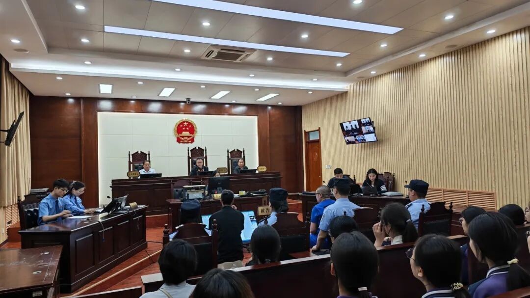 山东潍坊坊子法院：庭审当“课堂” 法治伴成长