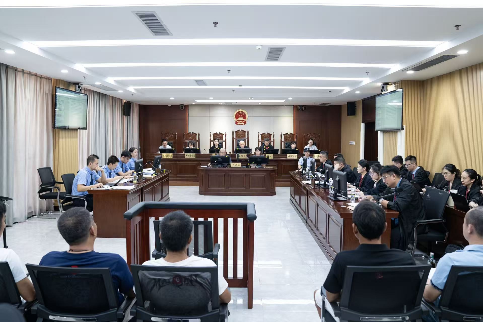 海口海事法院公开开庭审理一宗非法捕捞水产品案