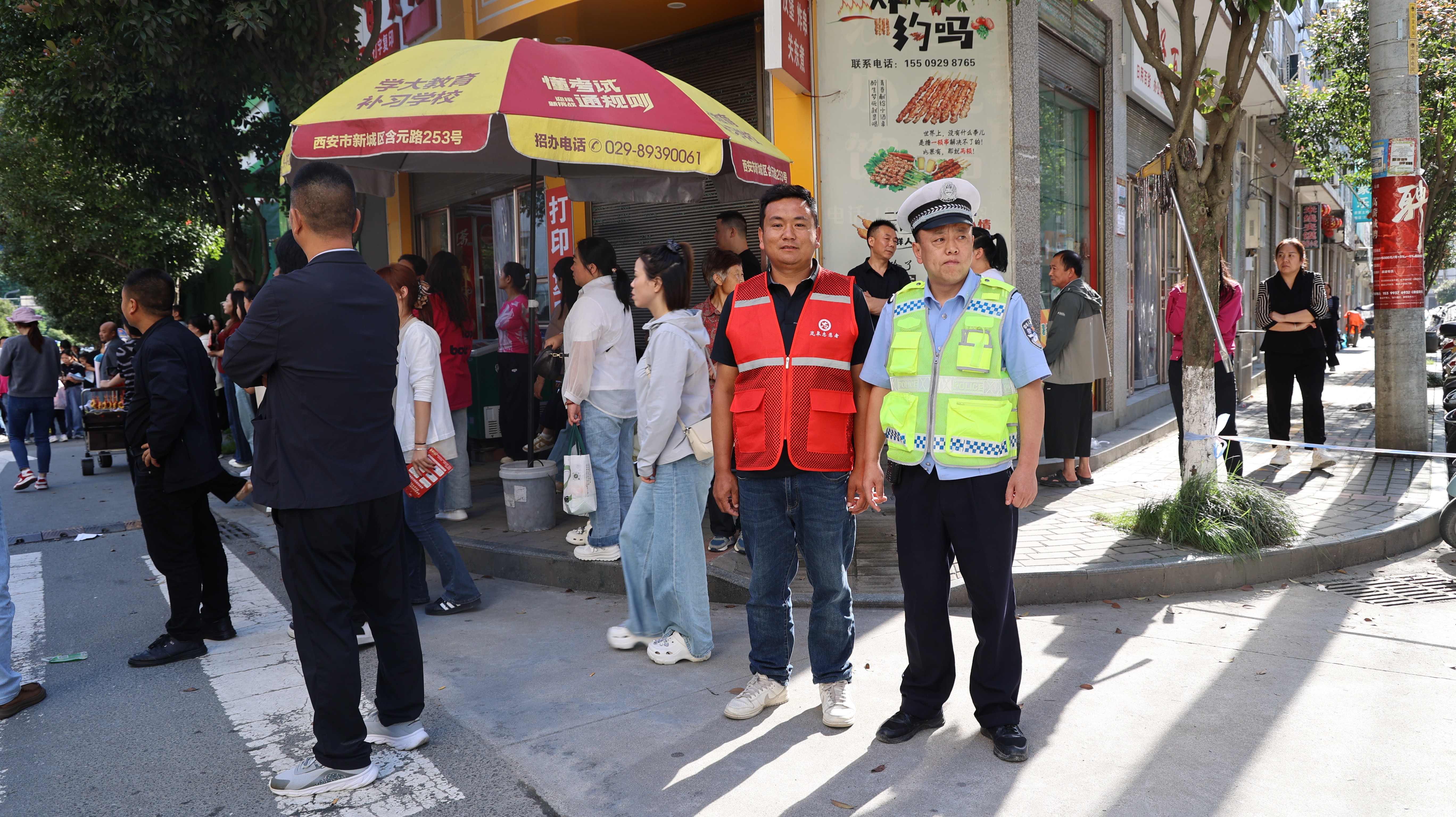 陕西岚皋交警：全程坚守护航高考逐梦路