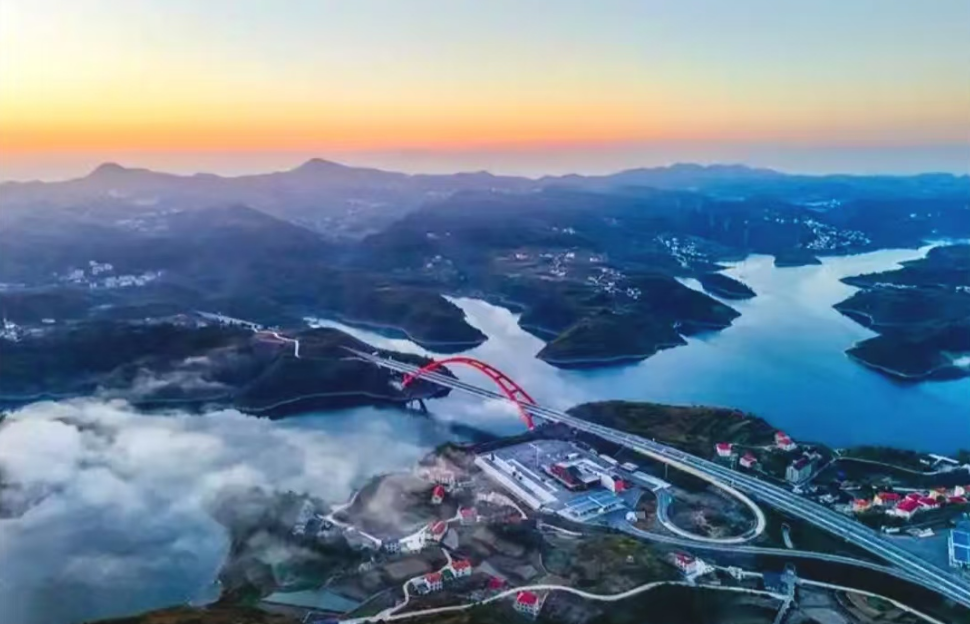 法治护航煤旅路 温塘逐梦启新篇 —湖南省新化县温塘镇法治赋能产业转型与文旅融合发展