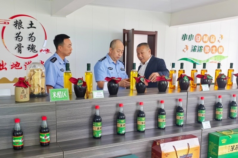 问需纾困助发展 黑龙江省林区公安局绥棱分局党委班子成员到包联企业走访调研