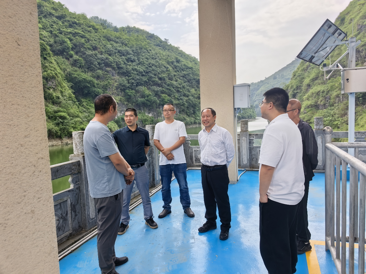 李恒超赴懒龙河开展巡河工作