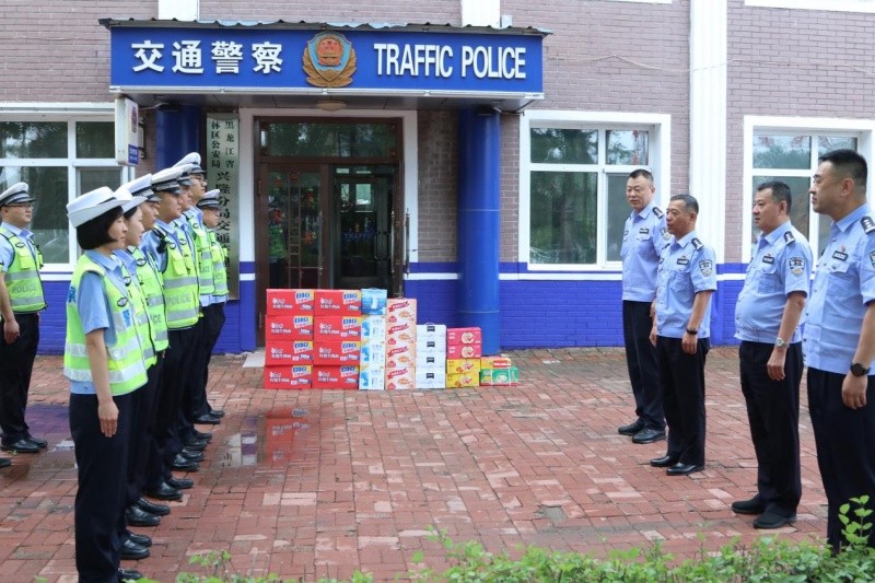 黑龙江省林区公安局兴隆分局：粽香暖警营 关怀鼓士气