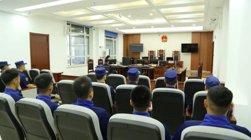 黑龙江省兰西县人民法院开展庭审公开和普法活动，推动形成 “审理一案，教育一片”法治氛围