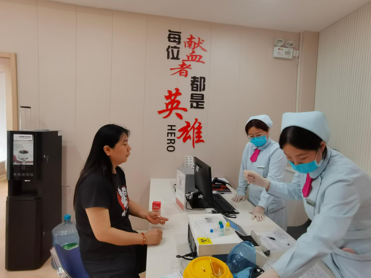 河南省义马市检察院组织干警开展无偿献血志愿活动