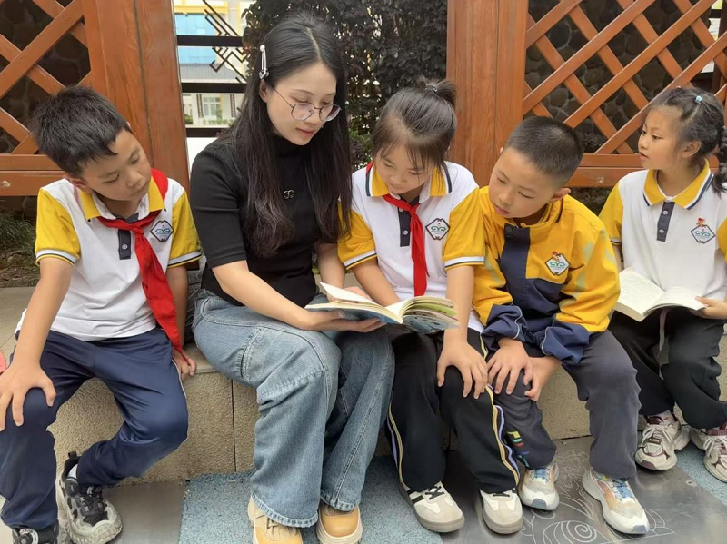 湖北恩施市施州民族小学赵莹莹：千里逐光育桃李 扎根施州守初心
