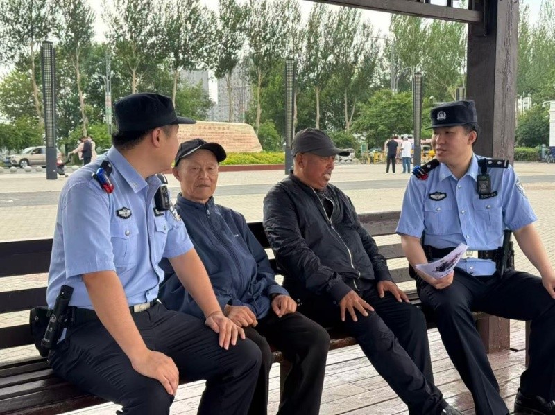反诈宣传“走新”又“走心” 冰城公安“护老”更“安老”