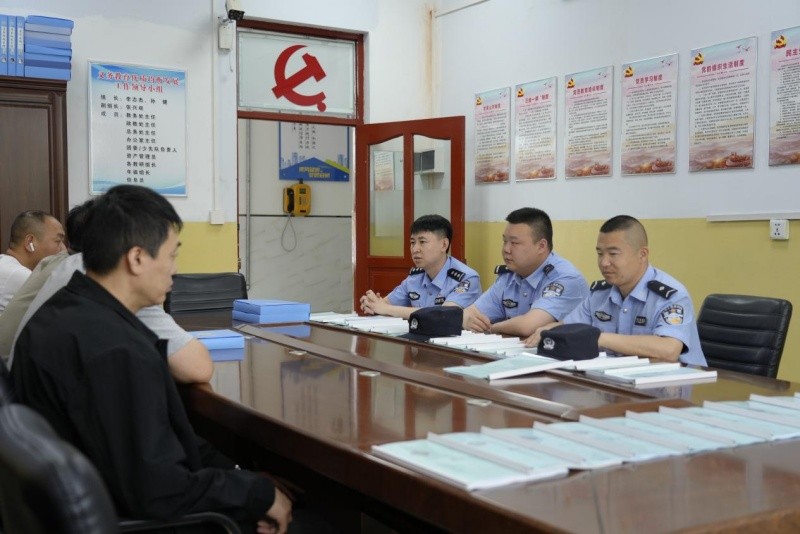 一校一体检 一课一普法——冰城公安全力护航校园安全