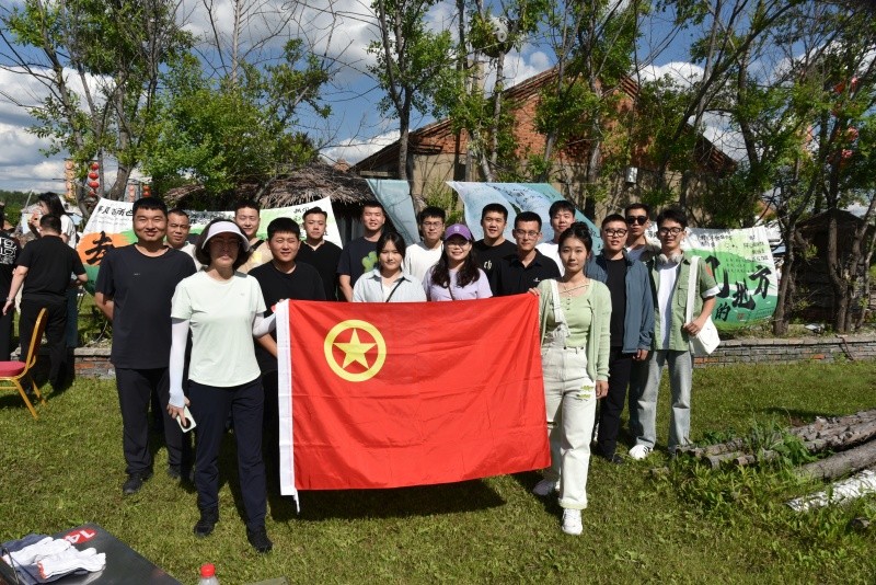 黑龙江省林区公安局桦南分局青年民警参加桦南林业局有限公司青遇桦林|联谊+团建活动