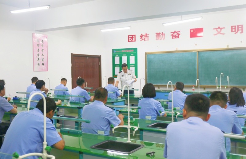 笔尖竞答淬素养 以考蓄力护平安——黑龙江省林区公安局桦南分局组织开展二季度知识测试